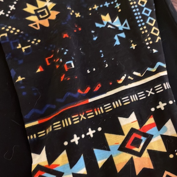 Lularoe Aztec Autumn 3/4 Length Randy Raglan Top - Picture 5 of 6